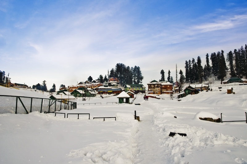 8 Best Places to Visit in Gulmarg: Top Enchanting Spots!