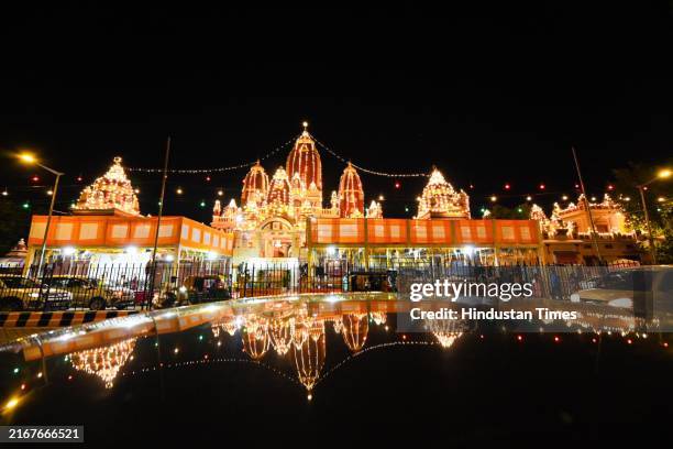 25 Famous Temples In Delhi