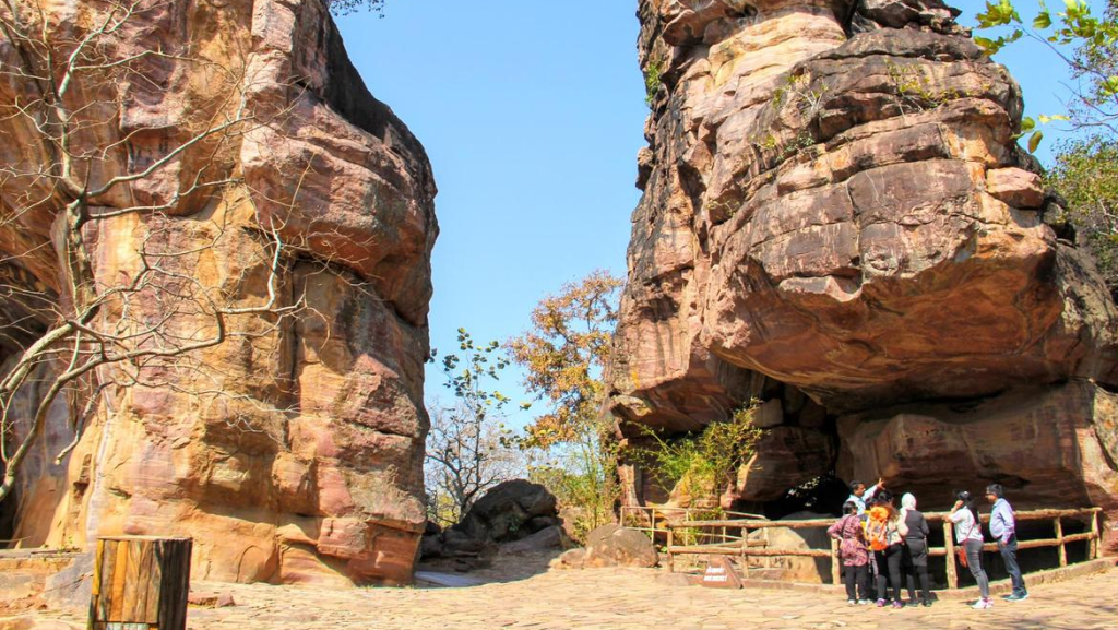 Bhimbetka Tour From Nagpur