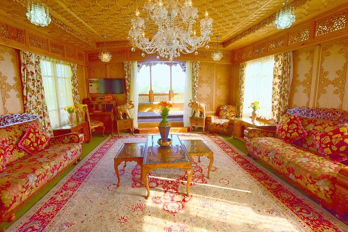 Royal Houseboats